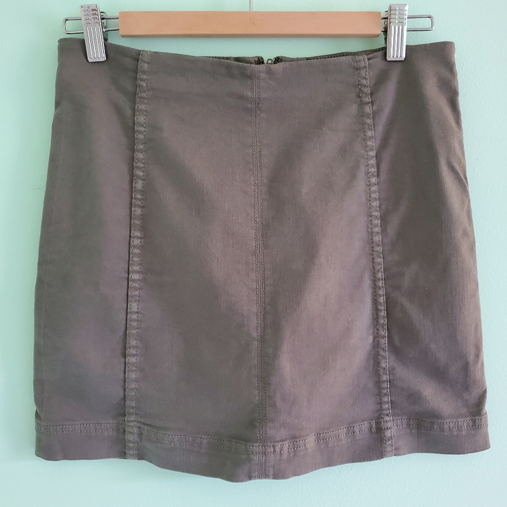Jolt Skirt - Size 9